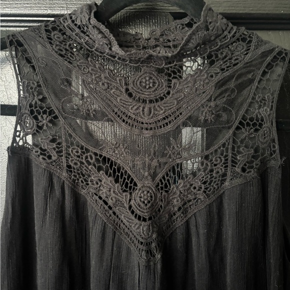 ‼️Price Drop‼️End of Summer Sale‼️ Lulu's Black Lace Mini Dress - Picture 5 of 6